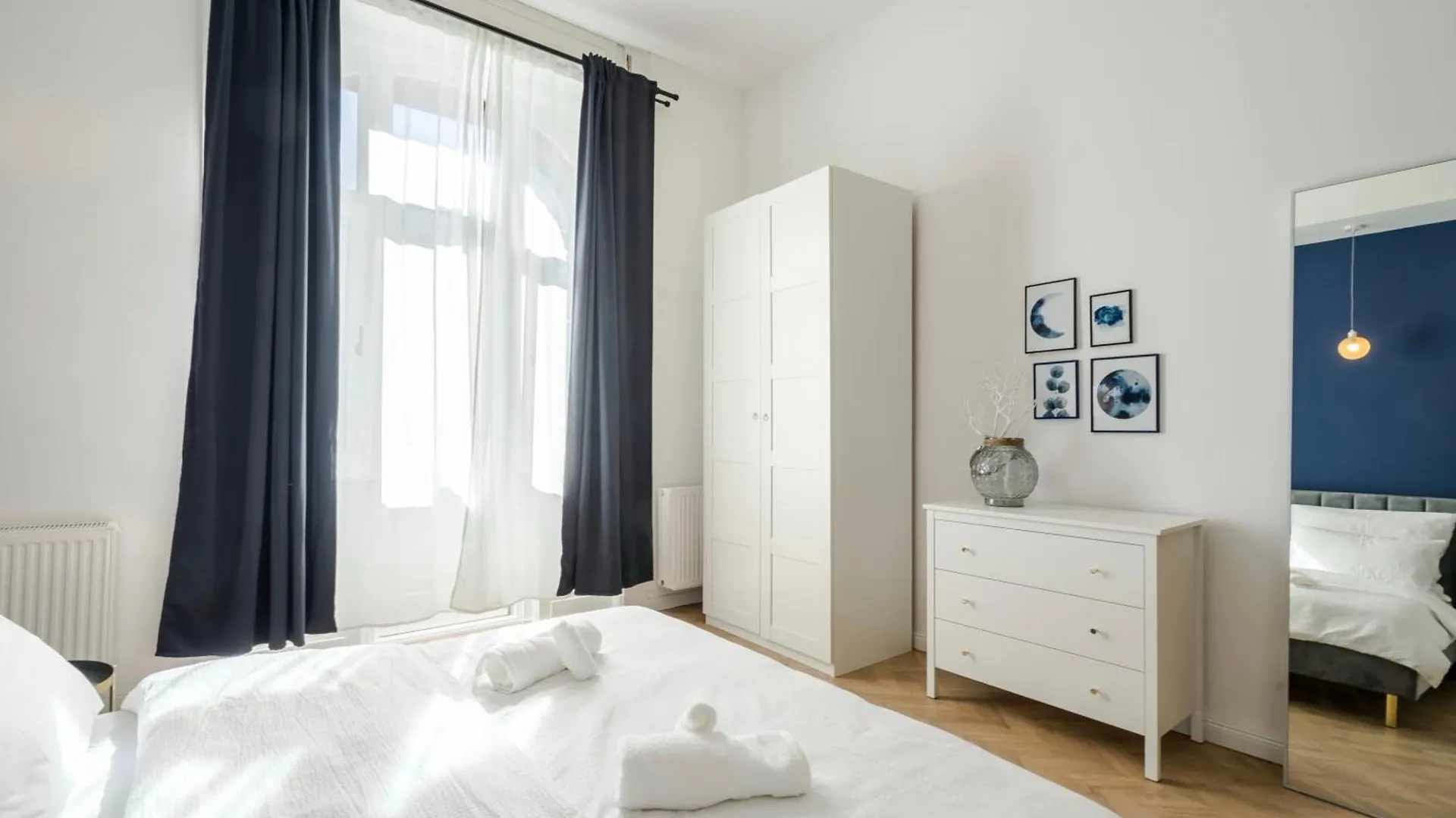 D58 - Grand Boulevard Royal Apartment - Best Location By Bqa Budapest Hungary