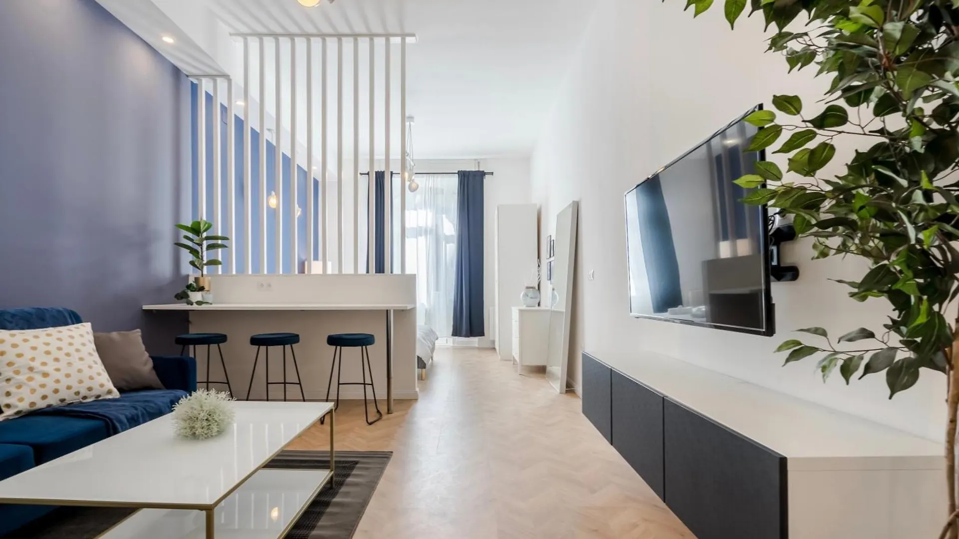 D58 - Grand Boulevard Royal Apartment - Best Location By Bqa Budapest