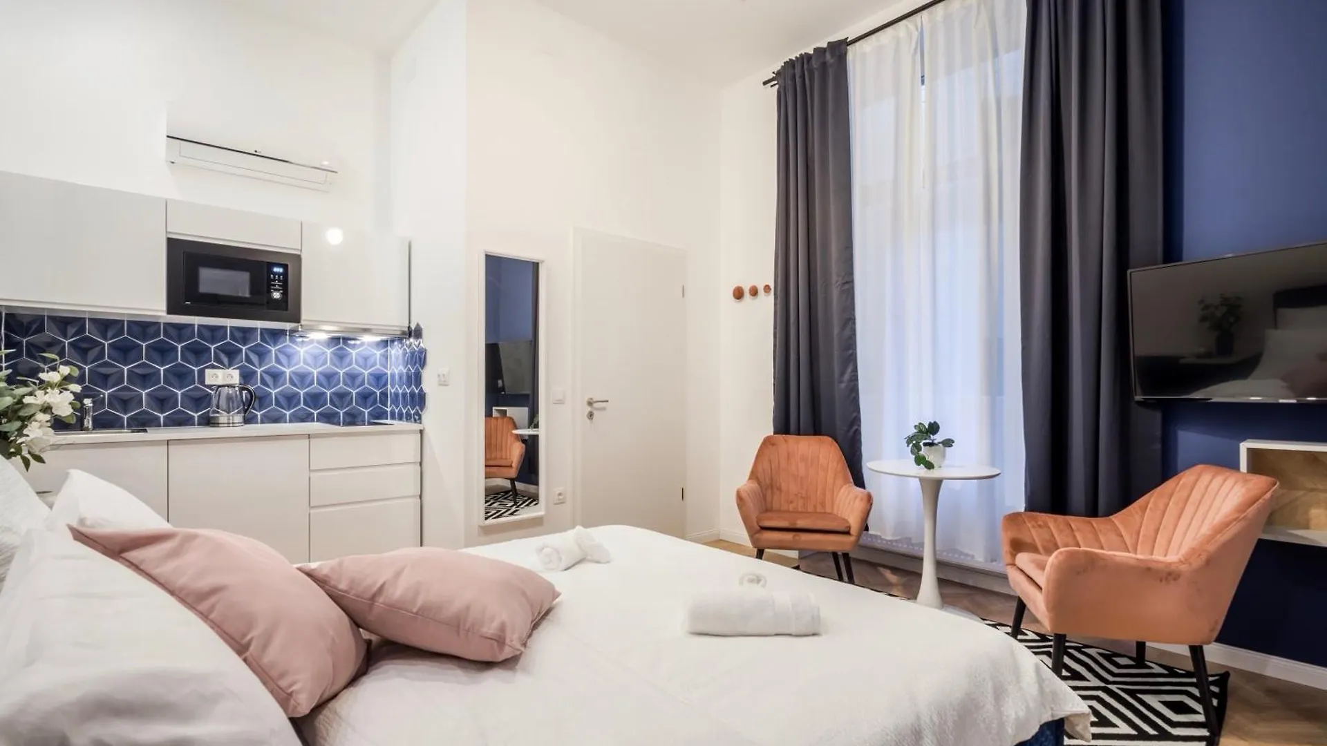 D58 - Grand Boulevard Royal Apartment - Best Location By Bqa Budapeszt