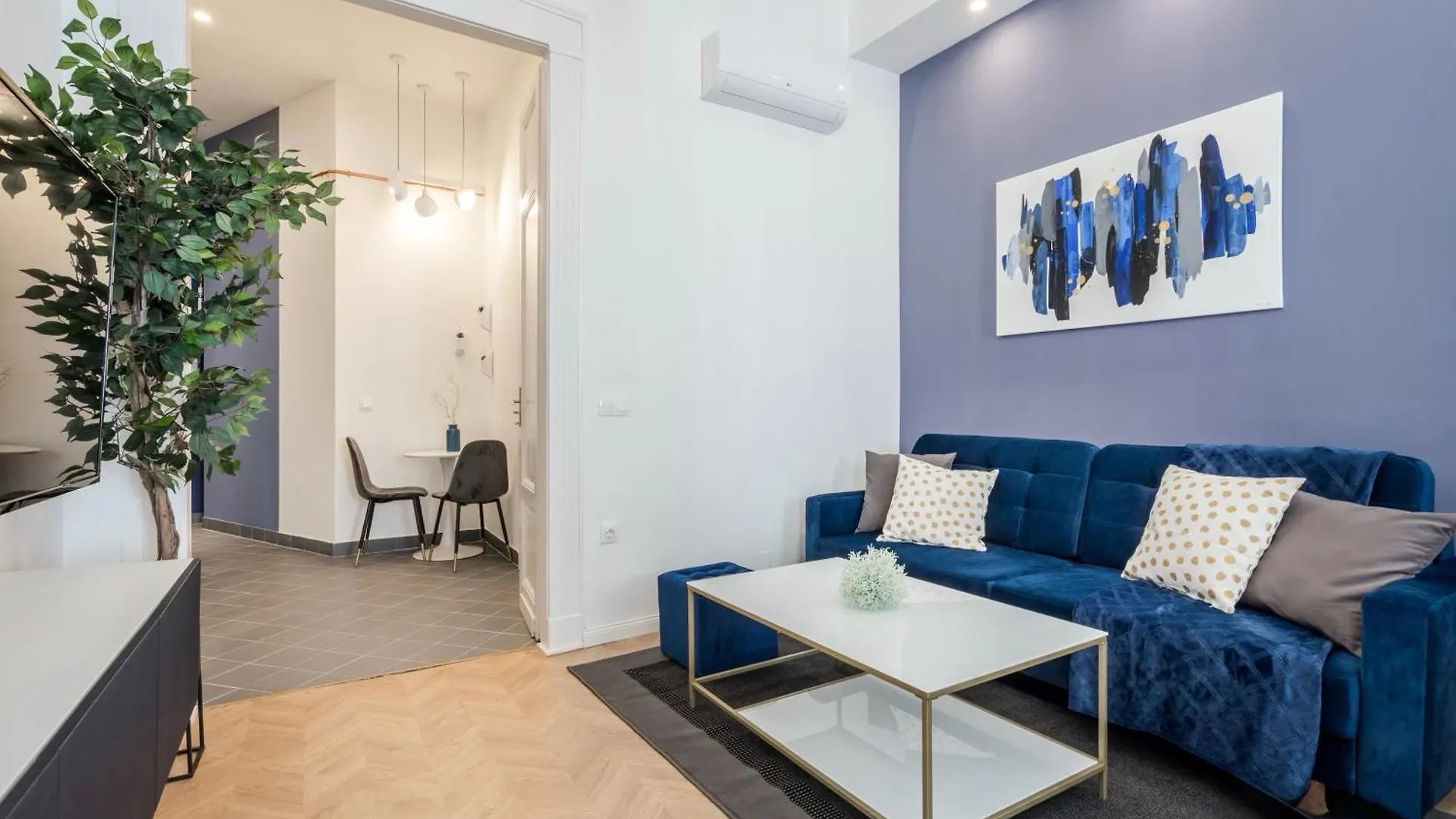D58 - Grand Boulevard Royal Apartment - Best Location By Bqa Budapeszt